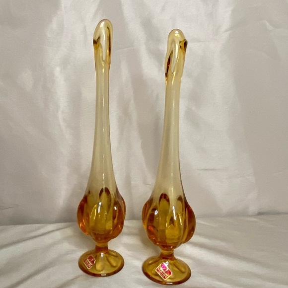 Vintage Viking Glass Vases - Picture 5 of 11